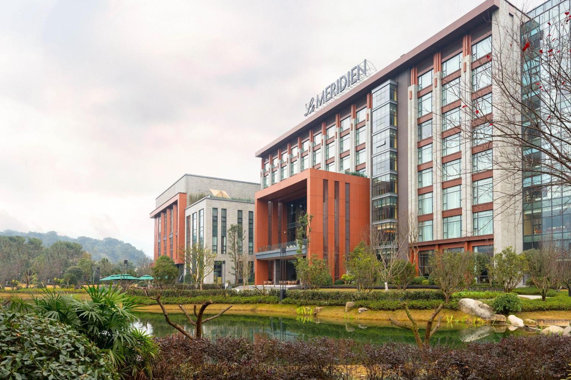 Le Meridien Emei Mountain Resort Emeishan Exterior foto