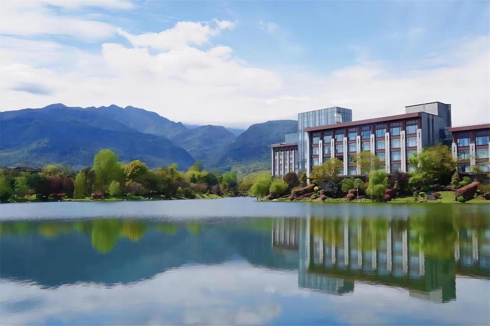 Le Meridien Emei Mountain Resort Emeishan Exterior foto